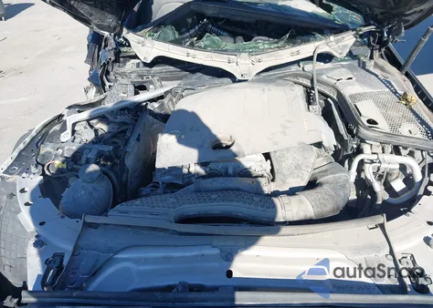 2020 Mercedes-Benz C 300 z USA, uszkodzony, nr VIN WDDWF8DB2LR545092